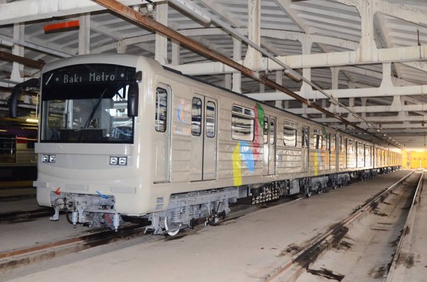 Bakı metrosunda I Avropa Oyunlarının loqotipi