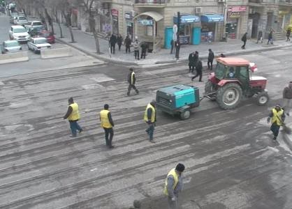 Bakının mərkəzi yollarından biri bağlandı