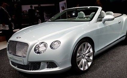 Şahzadədən “Bentley“ hədiyyəsi