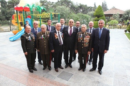 Nazir Böyük Vətən Müharibəsi veteranları ilə görüşdü