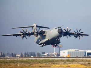 Türkiyə “A400M“ təyyarələrinin uçuşlarını dayandırdı