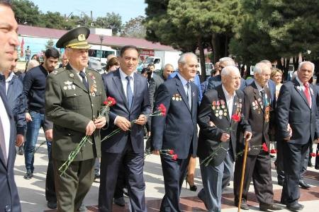 Nizami rayonunda Böyük Vətən Müharibəsi iştirakçıları mükafatlandırıldı