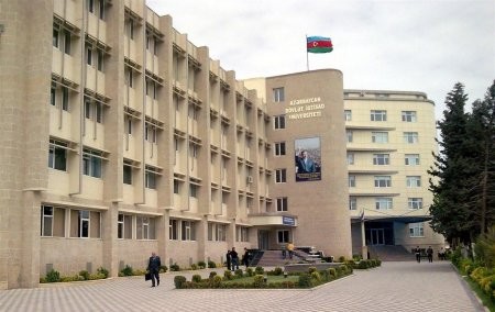 Gənc müəllimlərə universitetdə iş təklifi