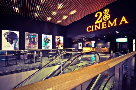 “28 Cinema” kinoteatrı baş vermiş yanğınla bağlı repertuarında dəyişiklik edib