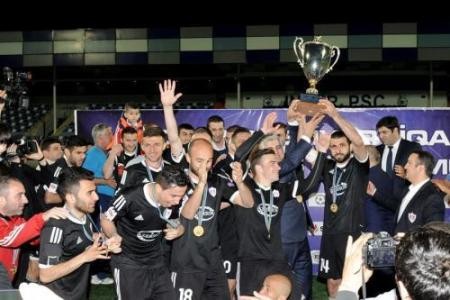 FİFA və “Olimpiakos” “Qarabağ”ı təbrik edir, bizimkilər yox!