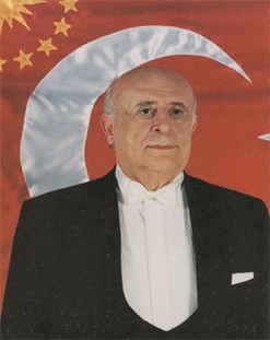 Süleyman Dəmirəl vəfat etdi