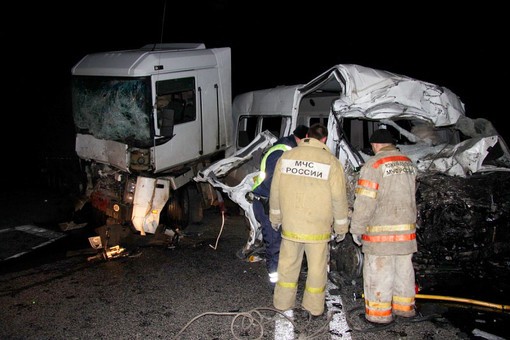 Rusiyada yol qəzası: 11 ÖLÜ, 22 YARALI