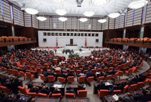 Türkiyədə növbədənkənar parlament seçkiləri gözlənilir