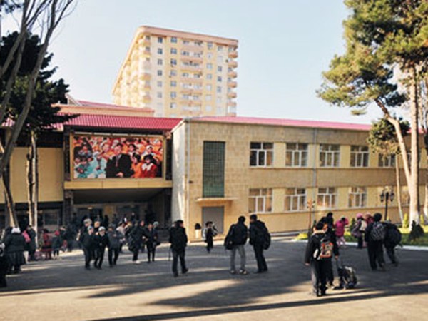 Builki orta məktəb məzunlarının 131-i qızıl, 21-i gümüş medal aldı