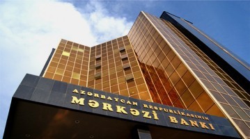 Azərbaycanda bank müştərilərinin sayı artıb