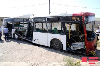 Xaçmazda mikroavtobusla avtomobil toqquşdu: yaralılar var