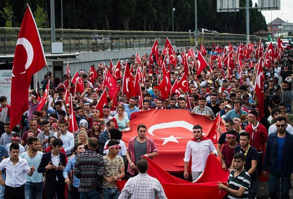 Türkiyədə PKK əleyhinə mitinqlər keçirilib