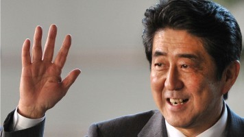 Şinzo Abe yenidən Yaponiya Liberal Demokratik Partiyasının sədri seçilib