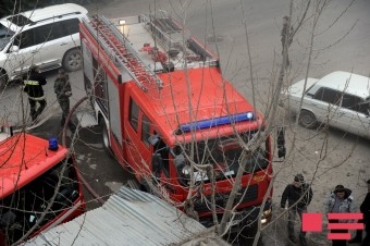 Paytaxtda binada yanğın: 20 sakin təxliyə olundu