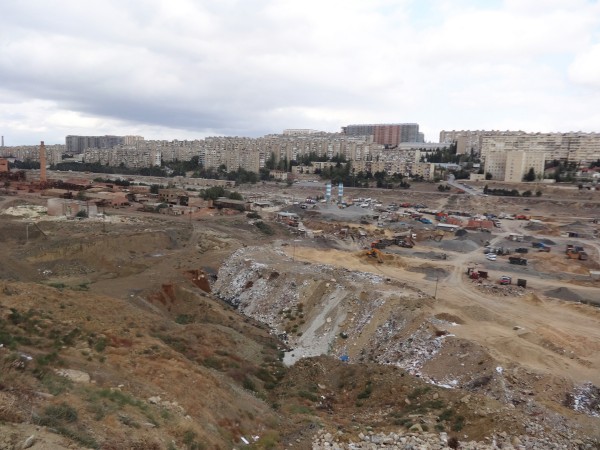 Paytaxtın şərqindəki təhlükəli sürüşmə zonasından FOTOREPORTAJ