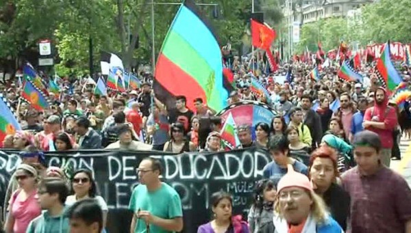 Çilidə hinduların nümayişi polislə toqquşmaya gətirib çıxarıb