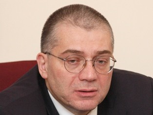 Araz Əzimov Tehrana səfər edəcək