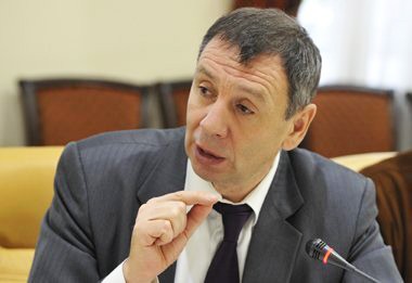 Putinin səlahiyyətli nümayəndəsi qarşıdakı parlament seçkiləri haqqında danışıb