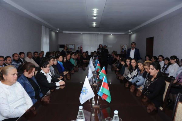 Bahar Muradova Füzuli rayonunun İmişli və Ağcabədi şəhərində məskunlaşmış seçiciləri ilə görüşüb