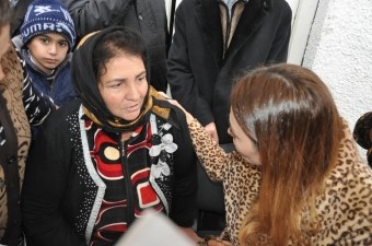 Qənirə Paşayeva müəllim və tibb işçiləri ilə görüşüb.