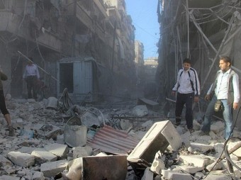 Rusiya hərbi təyyarələri Hələbi bombardman etdi: 15 ÖLÜ