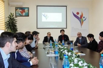 Yaponiyalı alim Multikulturalizm Mərkəzində konfransa qatılıb