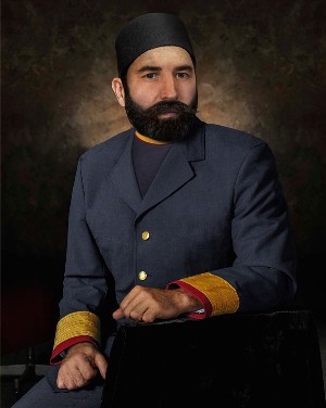 Muzeyə çevrilmiş malikanə, gümüş Quran qabı, qızılla yazılmış ayələr...
