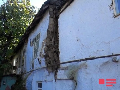 Cəlilabadda bina çökdü: 16 ailə təxliyyə edildi