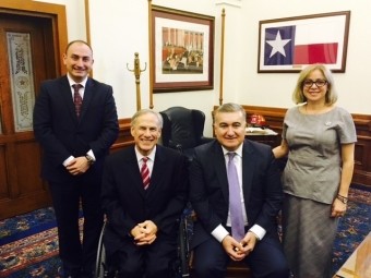 Texas qubernatoru ABŞ-Azərbaycan münasibətlərini müzakirə etdi