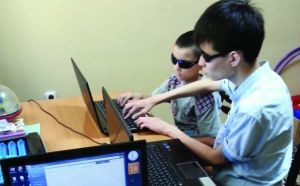 Azərbaycanda 42 minə yaxın gözdən əlil şəxs var