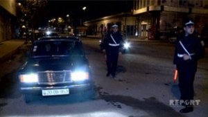 Yol polisi Gəncədə reyd keçirdi: 100-ə yaxın sürücü cərimələndi