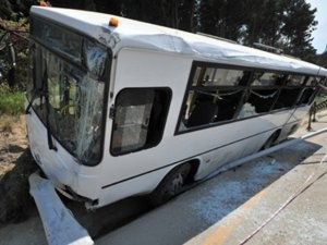 Sərnişin avtobusu ağır qəza törətdi: xəsarət alanlar var