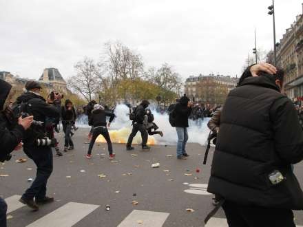 Parisdə polislə toqquşmalar