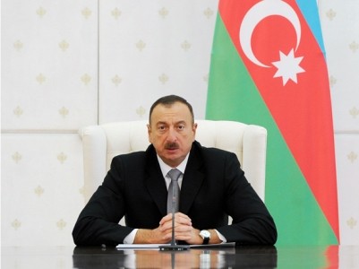 Prezident İlham Əliyev “BakuTel-2015“ sərgisi ilə tanış olub