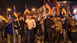 İrəvanda etiraz aksiyası davam edir