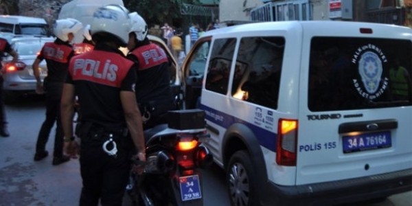 İstanbulda əməliyyat: 18 polis həbs olundu