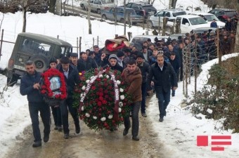 “Günəşli”dəki qəzada həlak olan neftçilərdən ikisi dəfn edildi