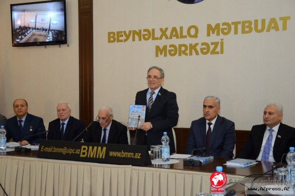 “Heydər Əliyev və Azərbaycanın milli qəhrəmanları” kitabı təqdim edildi