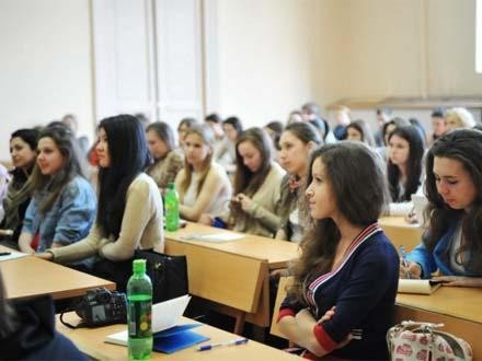 Tələbələr, hazır olun: Yeni fənlər tədris olunacaq