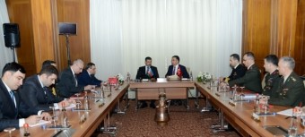 Azərbaycan və Türkiyənin müdafiə nazirləri görüşüb