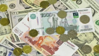 Rusiyada kritik gün: 1 dollar 74 rubl oldu