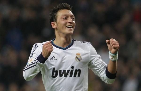 Məsut Özil Almaniyanın ən yaxşı legioner futbolçusu seçilib