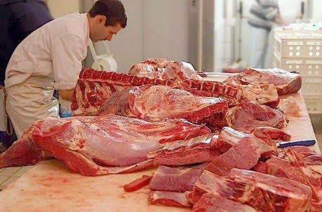 4 tona yaxın ətdə bağırsaq çöpləri aşkarlanıb