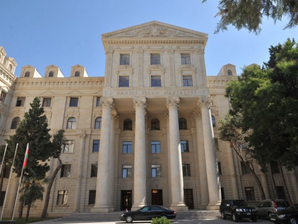 Azərbaycan bir sıra xarici dövlətlərin vətəndaşları üçün viza verilməsini sadələşdirib