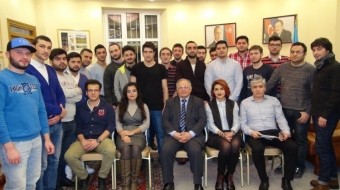 Həsən Həsənov Varşavada azərbaycanlı tələbələrlə görüşüb
