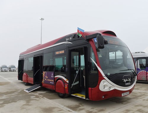 Baku Bus-u daşa basan şəxslər tutuldu