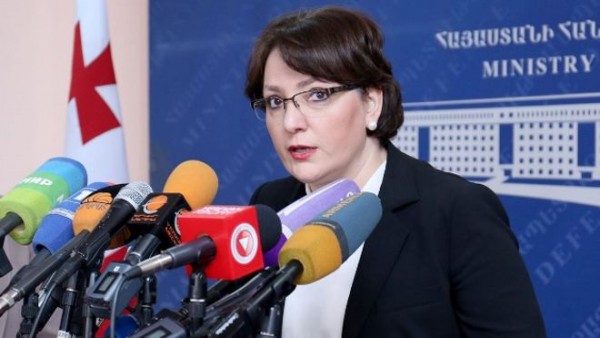 Tinatin Xidaşeli Yerevanda AŞPA-dakı qətnamə barədə sualdan yayınıb