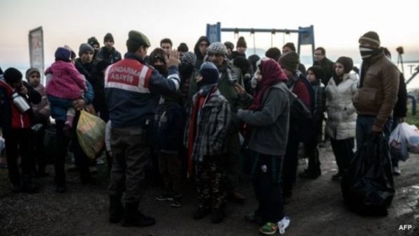 Suriya sərhəddinə 15000 qaçqın toplaşıb