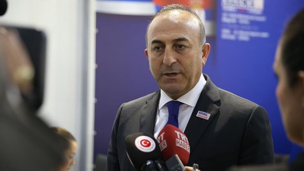 Çavuşoğlu: “Türkiyə heç vaxt öz qapılarını ölümdən qaçan insanların üzünə bağlamayacaq“