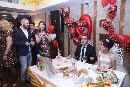 Məzun Evində toy oldu